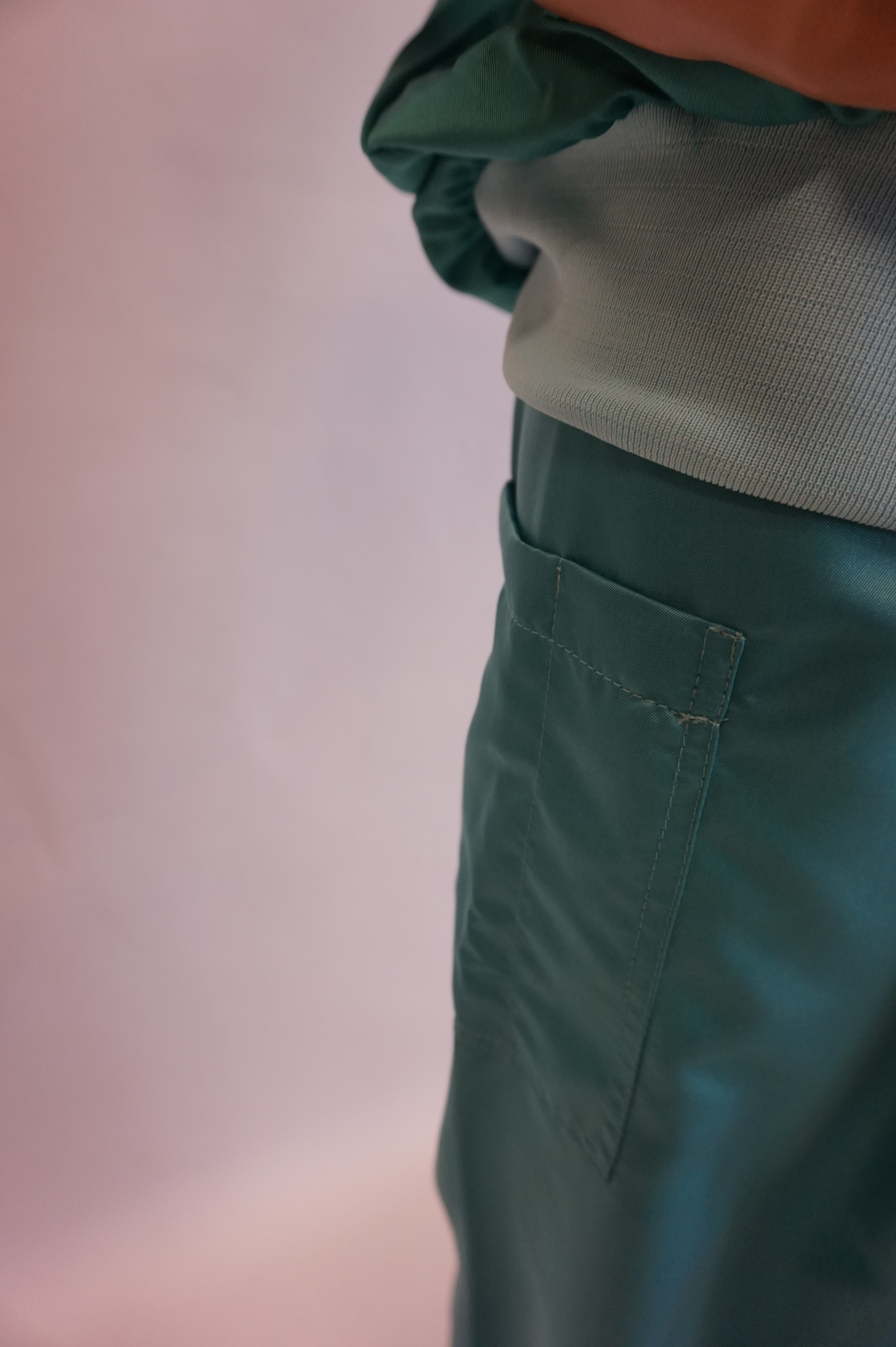 detail zak broek Corbeil groen geschikt voor op OK